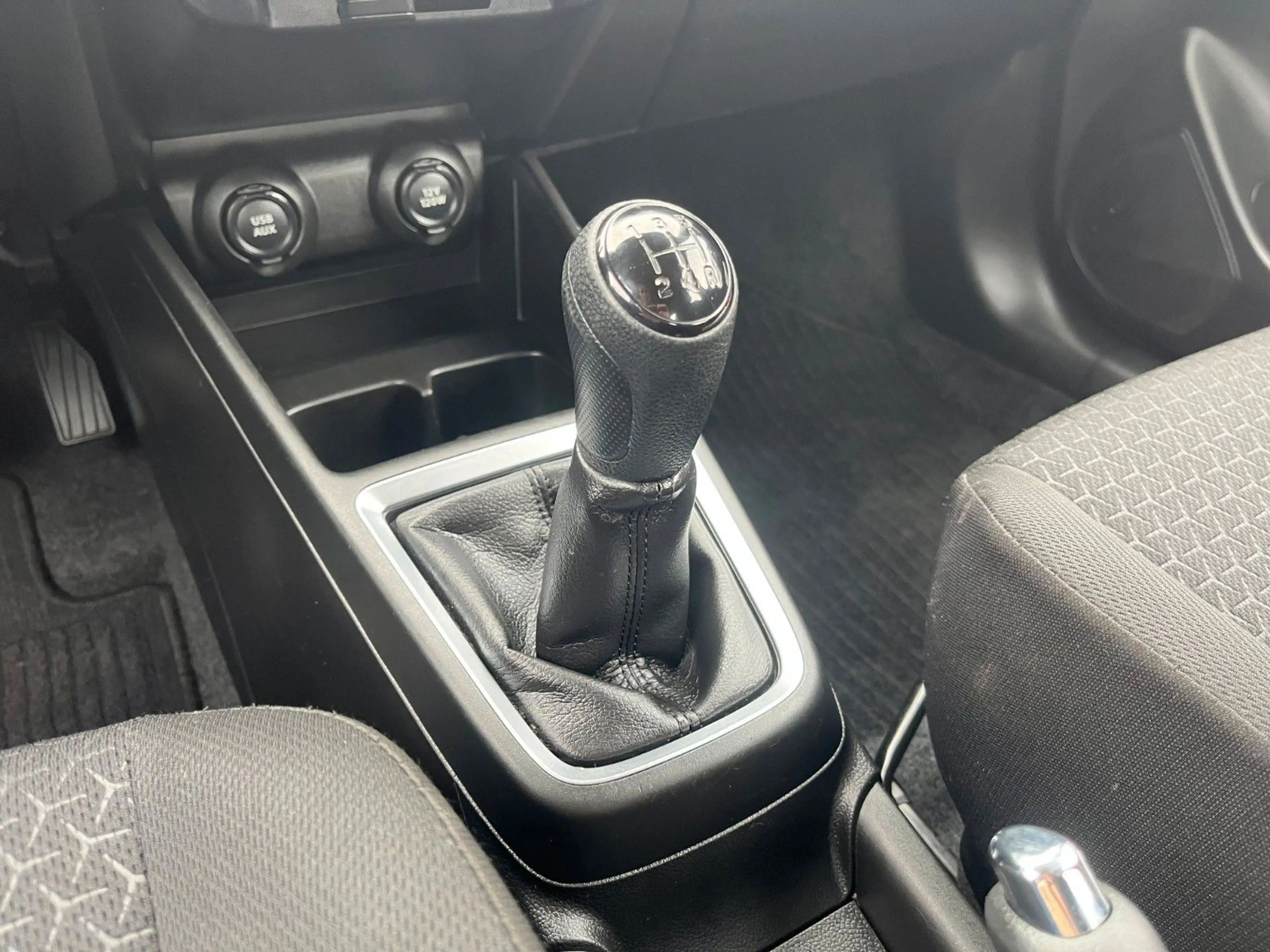 Suzuki Swift Club Hybrid /Allwetter/LED/Bluetooth/ACC — photo 15