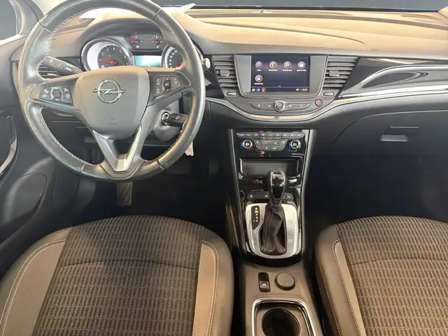 Opel Astra view 11