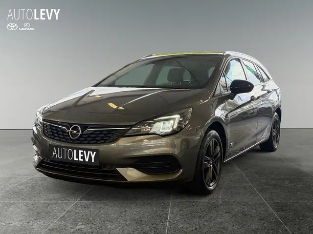 Opel Astra view 2