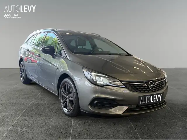 Opel Astra view 8