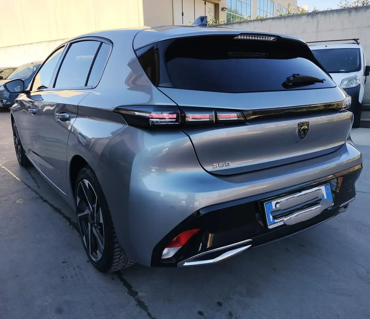 Peugeot 308 5p 1.5 bluehdi Allure Pack s&s 130cv eat8 my20 - 2