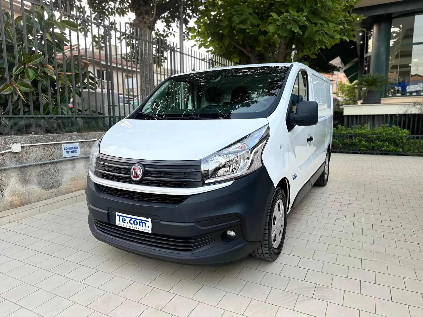Fiat Talento 2.0 ecojet 145cv S&S 3Posti Gancio traino Weiß - 1