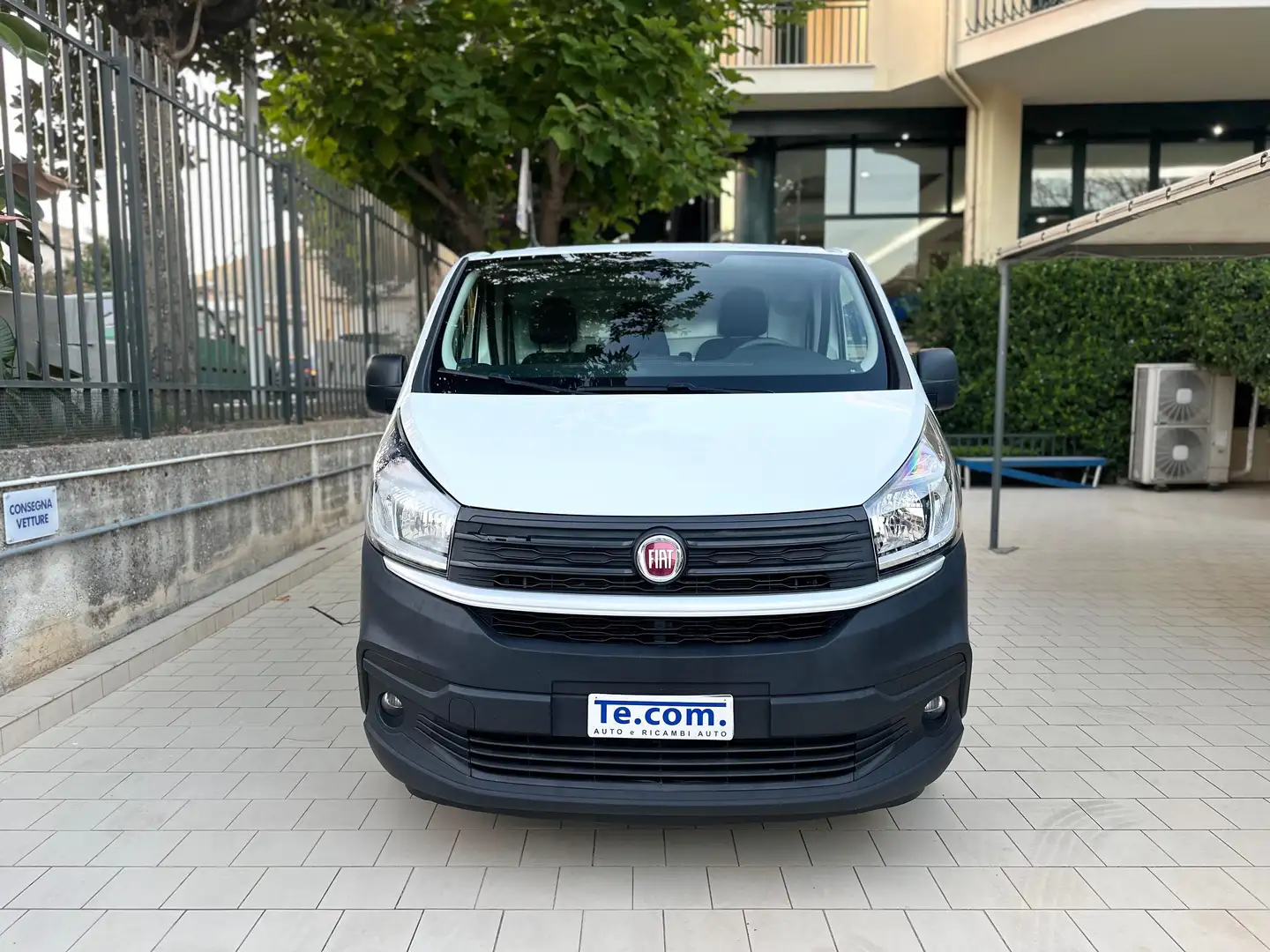 Fiat Talento 2.0 ecojet 145cv S&S 3Posti Gancio traino Weiß - 2