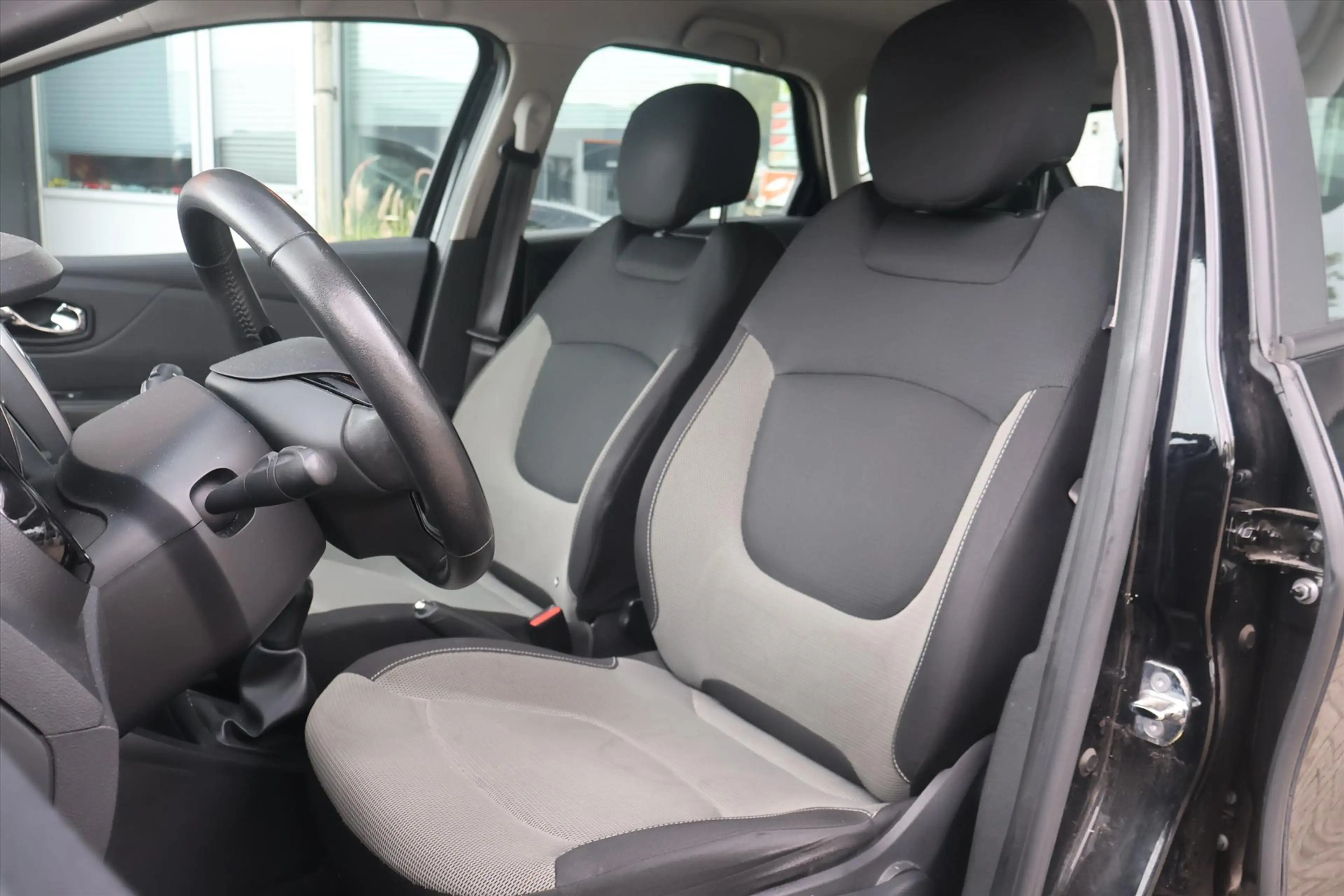 Renault Captur 0.9 Limited 90pk | Trekhaak | Airco | Navi | Cruis — photo 6