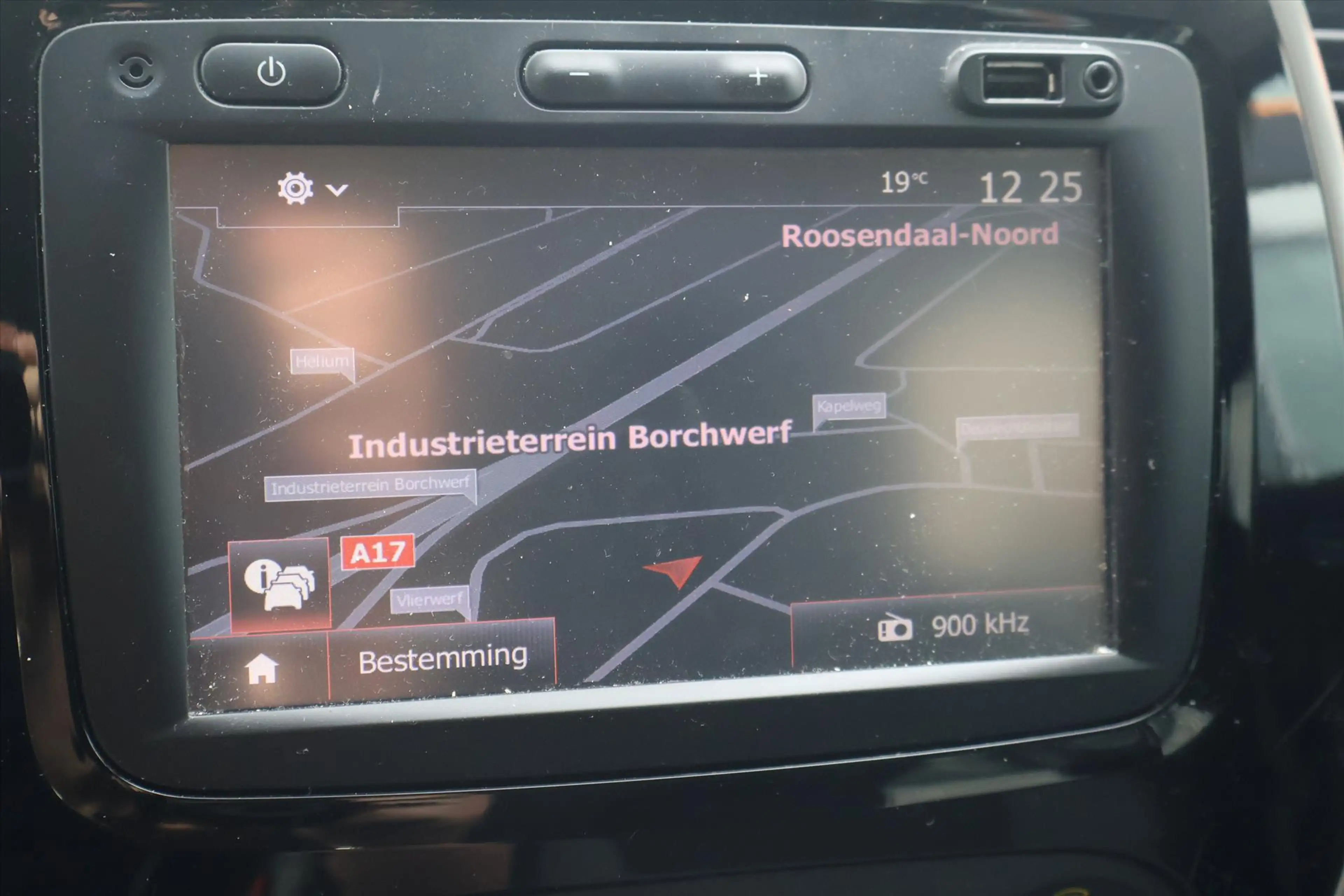 Renault Captur 0.9 Limited 90pk | Trekhaak | Airco | Navi | Cruis — photo 21