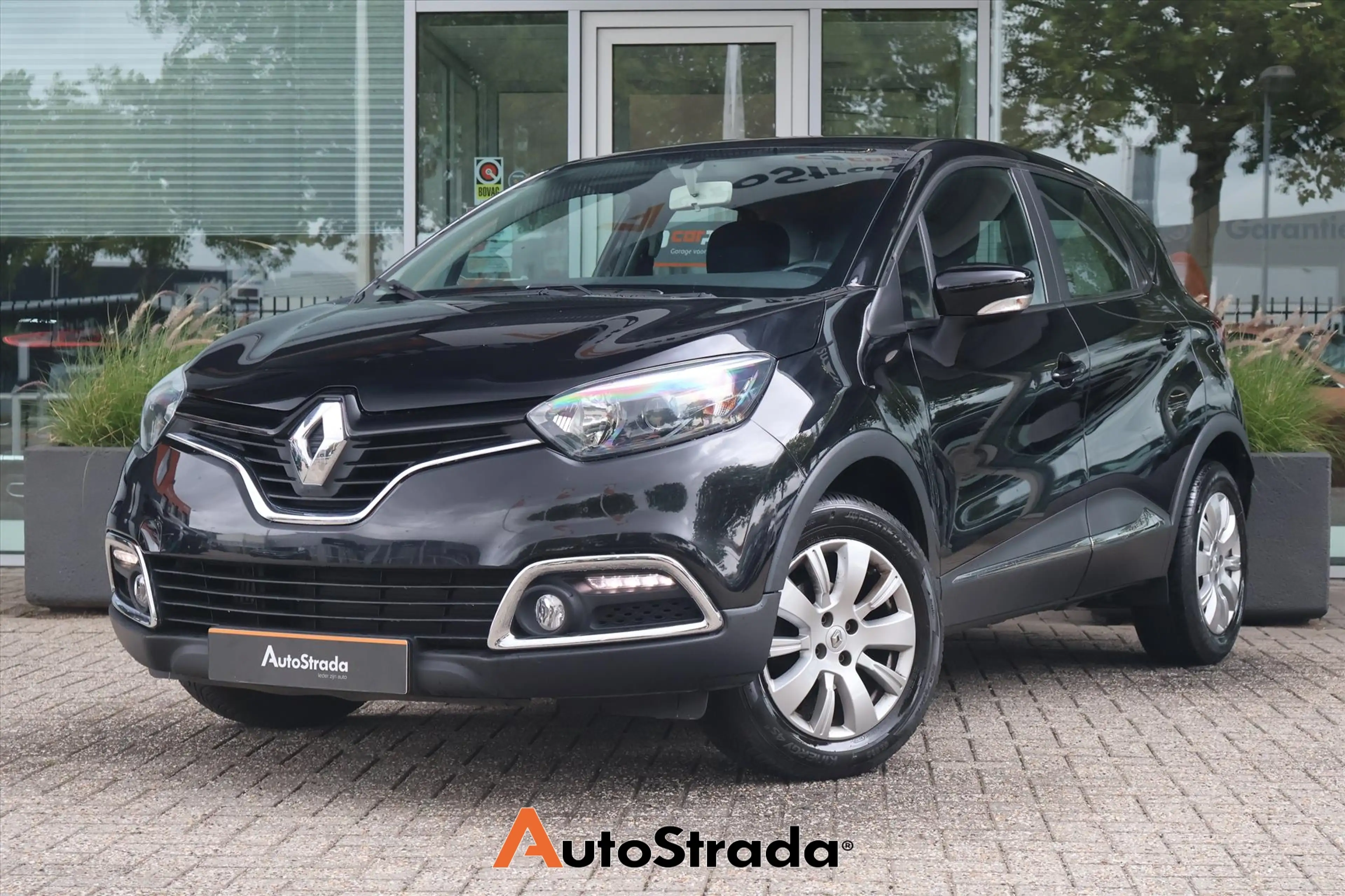 Renault Captur 0.9 Limited 90pk | Trekhaak | Airco | Navi | Cruis