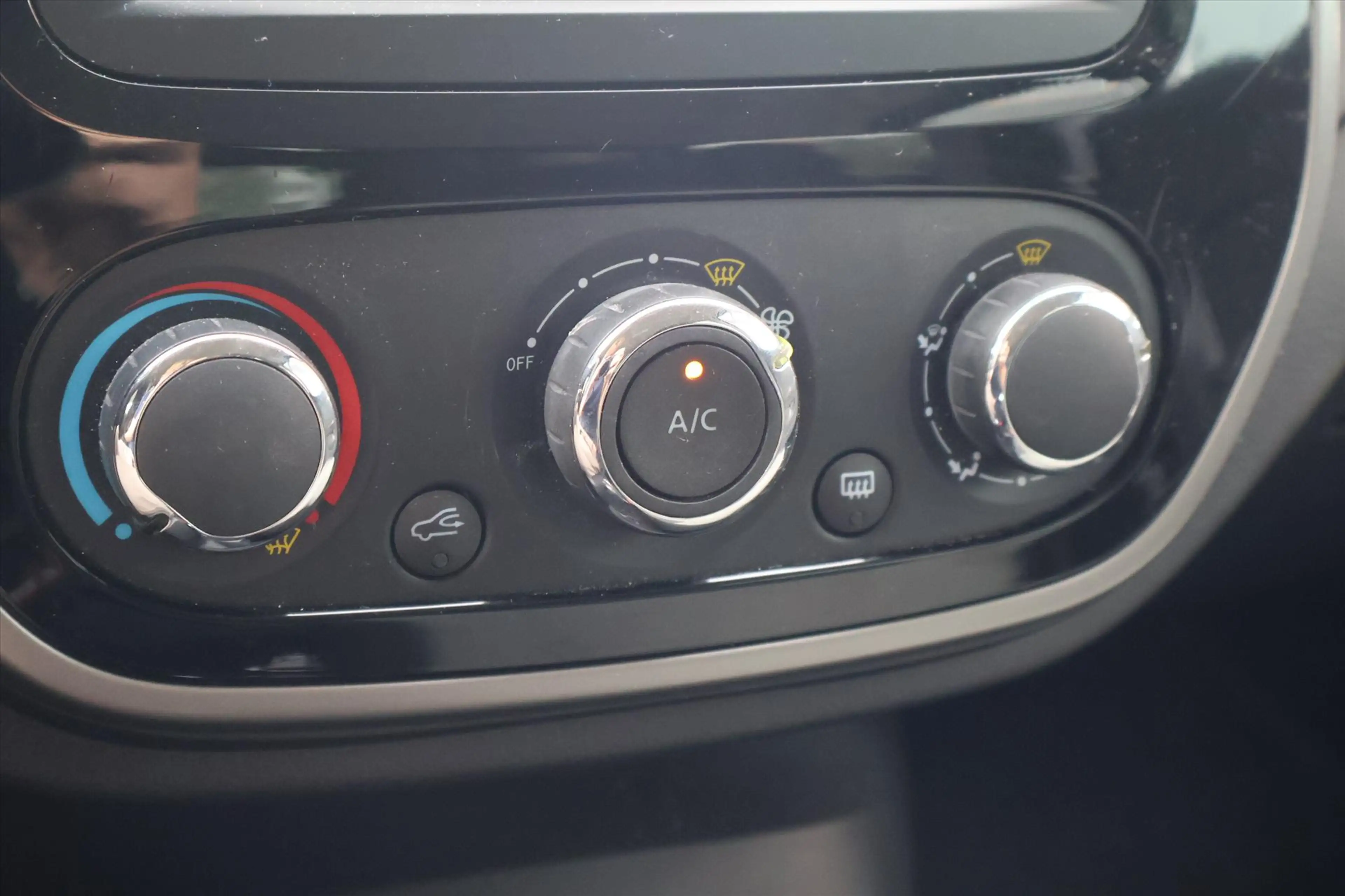 Renault Captur 0.9 Limited 90pk | Trekhaak | Airco | Navi | Cruis — photo 20