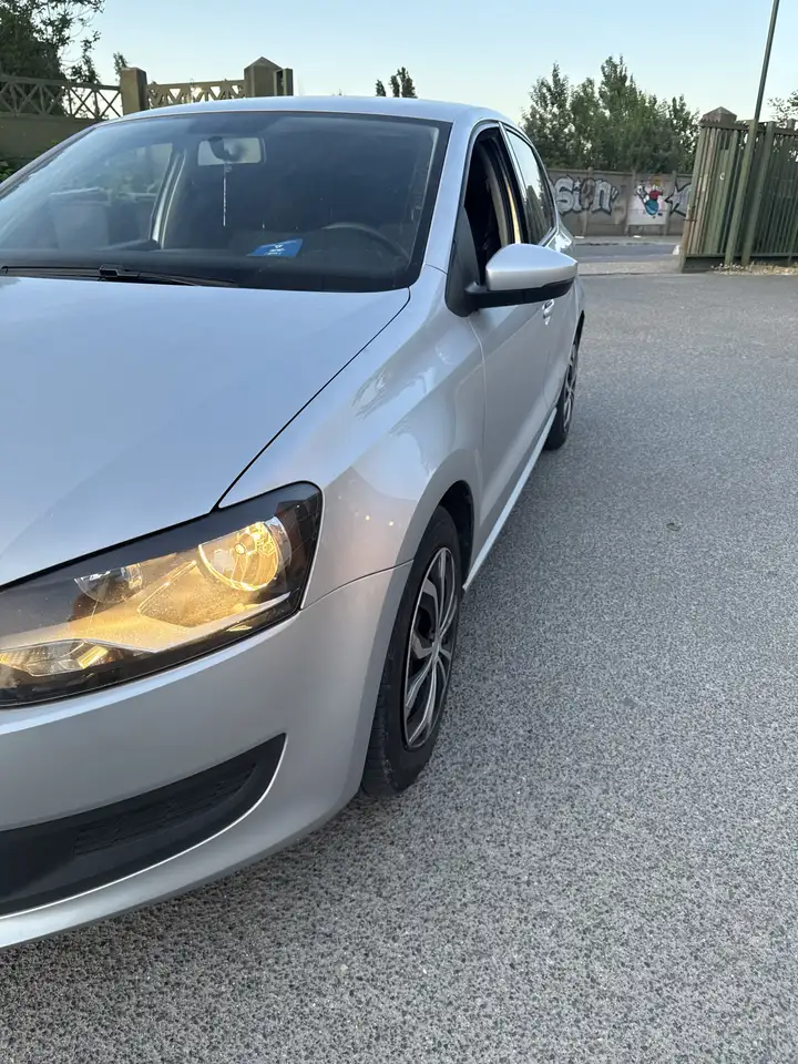 Volkswagen Polo Citadine 5 portes — photo 2