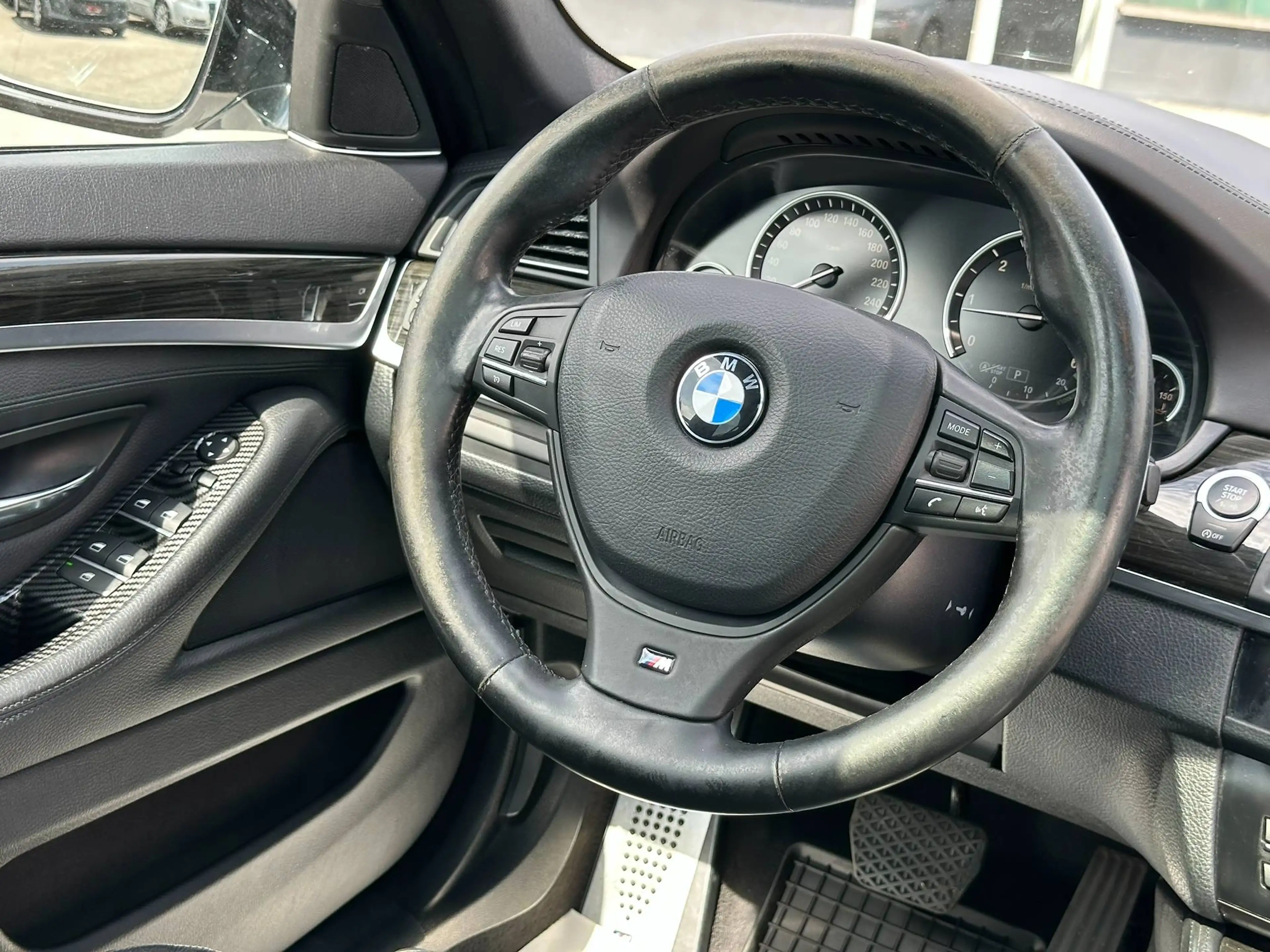 BMW 525 525 d Sport-Paket M / M-Technic *AUTOMATIK*PANORAMA*LEDER* — photo 15