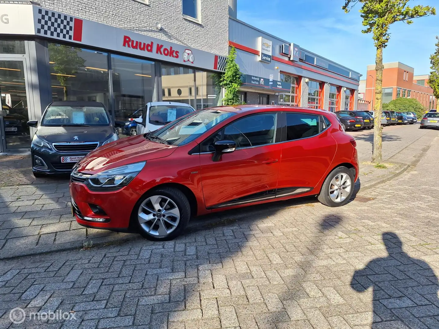 Renault Clio 0.9 TCe LIMITED / 1e Eigenaar / Cruise Control / Rood - 1