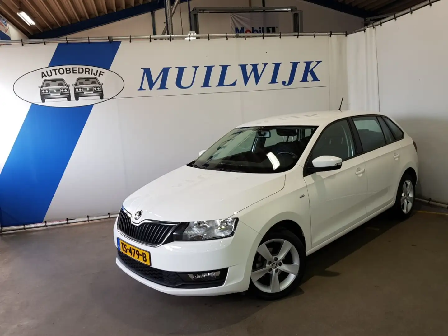 Skoda Rapid/Spaceback Spaceback 1.0 TSI Greentech Clever / Navi / NL Aut Weiß - 1