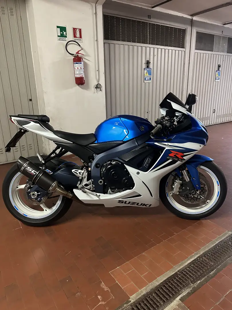 Suzuki GSX-R 600 - 1