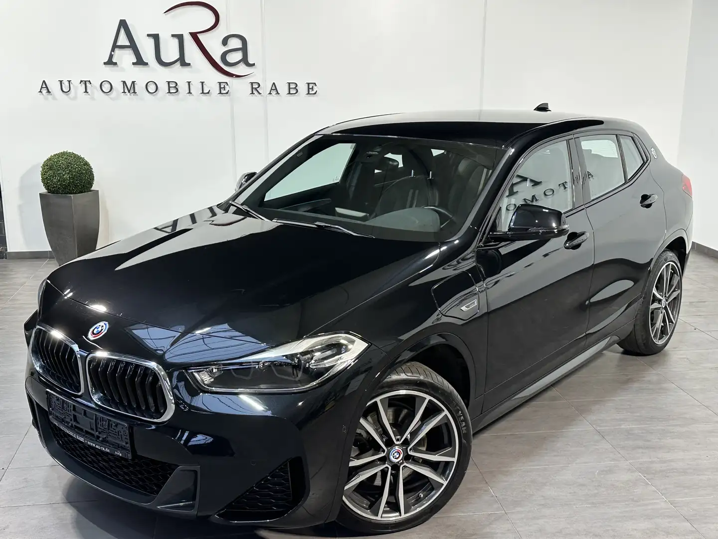 BMW X2 xDrive25e M-Sport NAV+LED+KAMERA+HIFI+19ZOLL Schwarz - 2