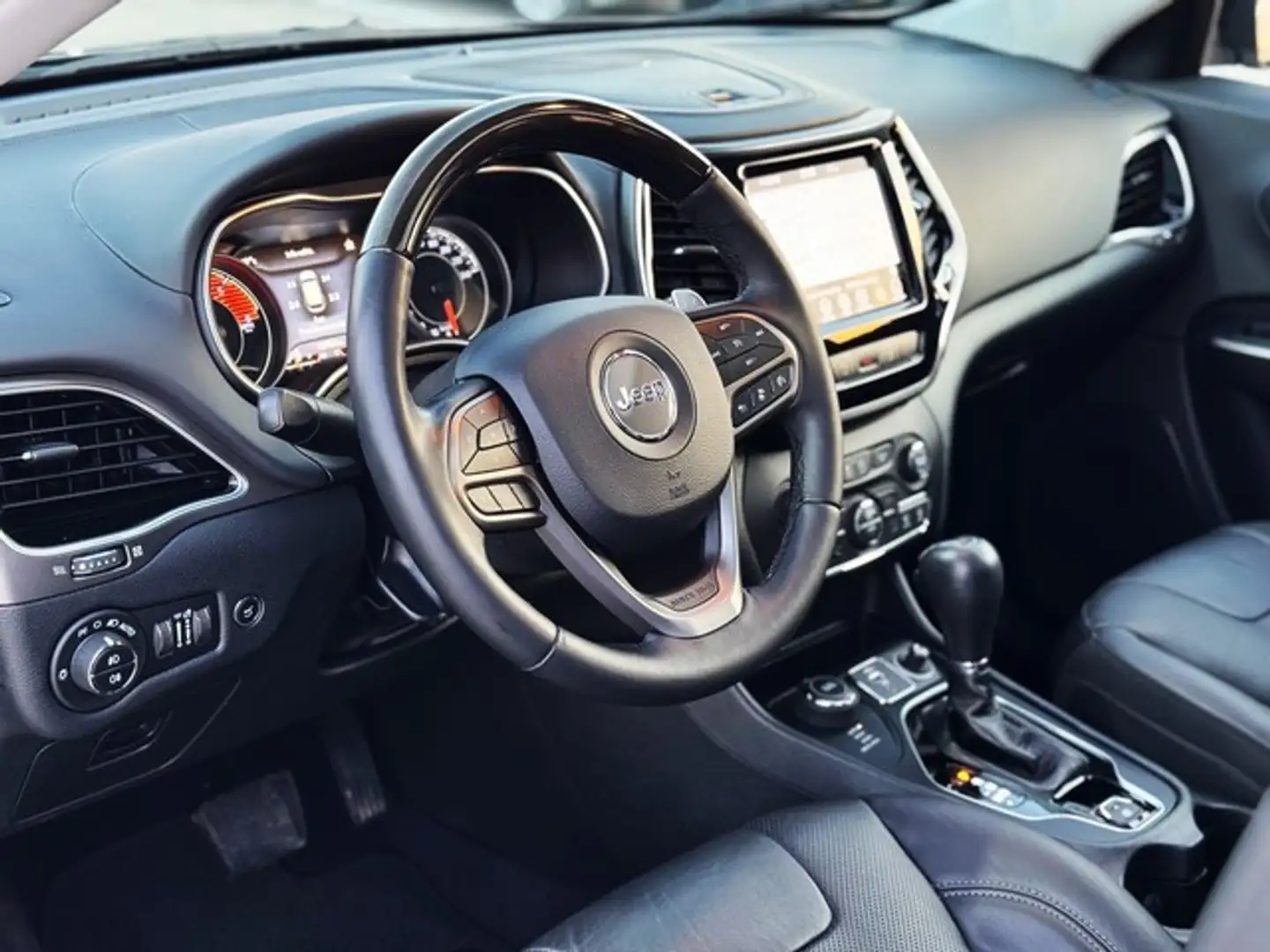 Jeep Cherokee 2.2 Overland 4WD 9AT Gris - 2