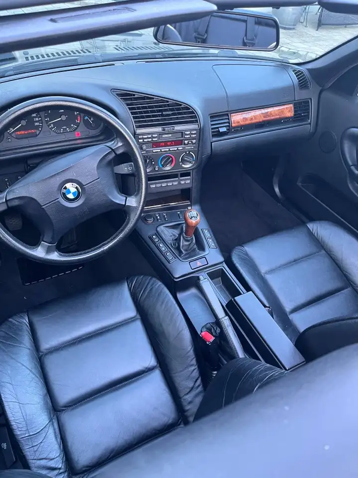 BMW 320i, foto 7