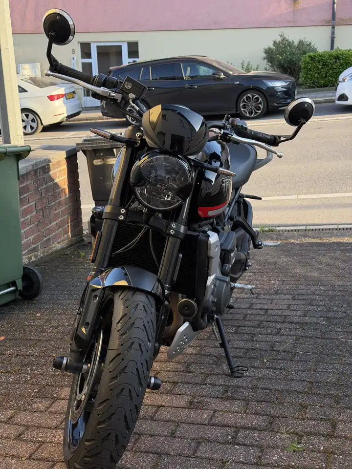 Triumph Trident 660