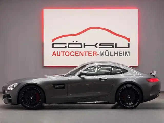 Mercedes-Benz Amg GT view 4