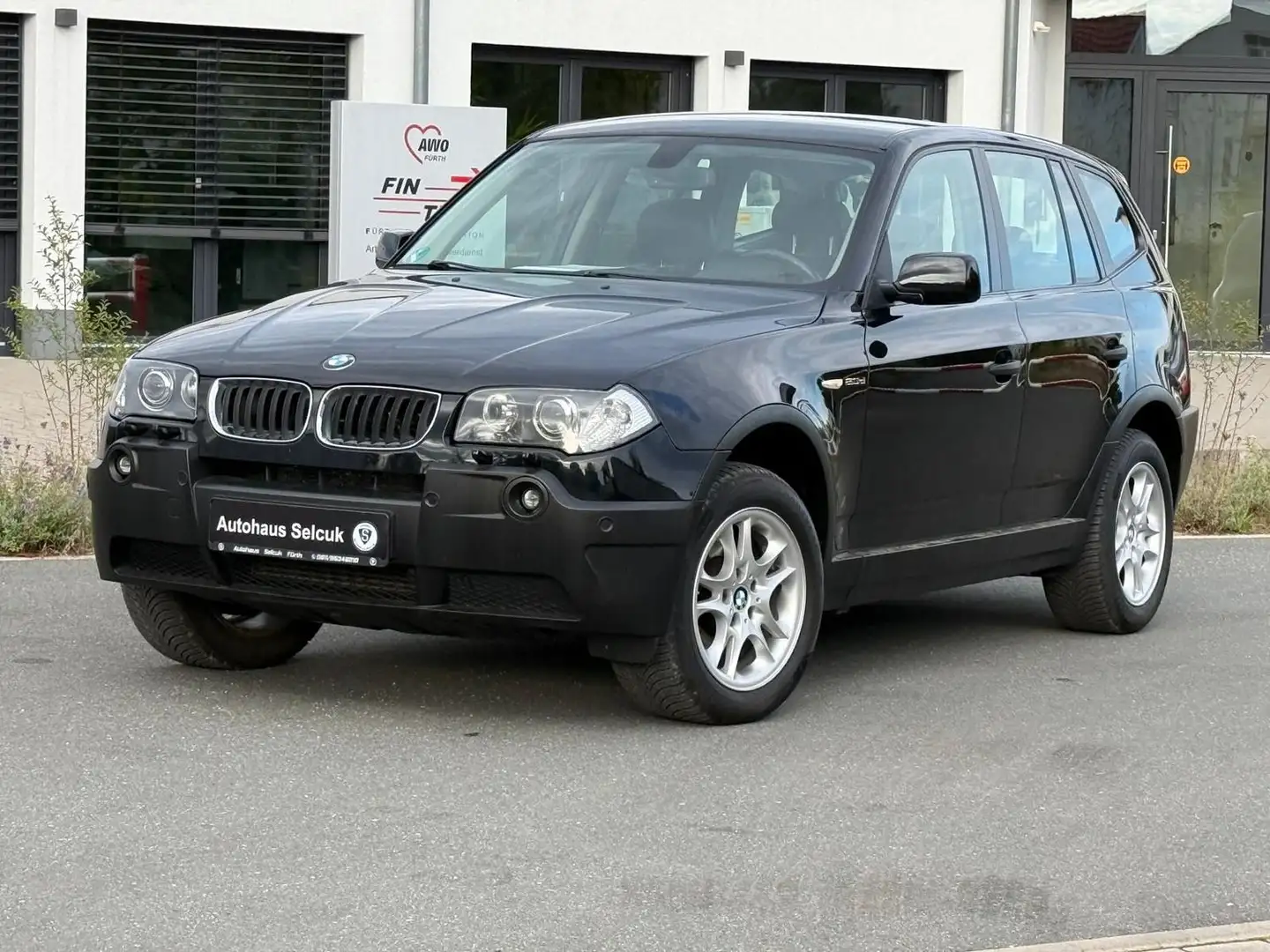 BMW X3 2.0d *Xenon*Leder*SHZ*PDC* Noir - 1
