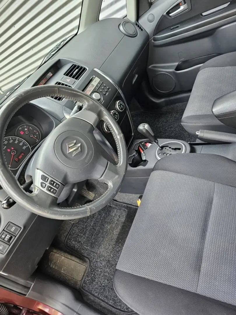 Suzuki SX4 1.6 Sedan Exclusive Automaat/ trekhaak Rosso - 2