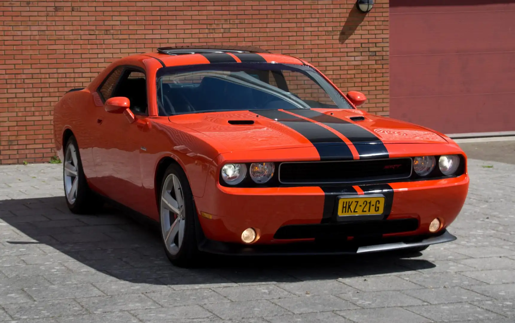 Dodge Challenger SRT8 6.1L 432PK V8 2010 HANDGESCHAKELD! Portocaliu - 1