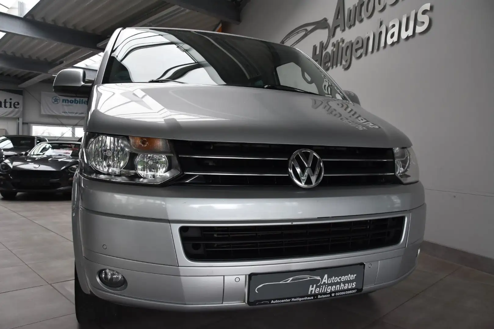 Volkswagen T5 Multivan Lang DSG Navi 1.Hd Tempo PDC Silber - 1