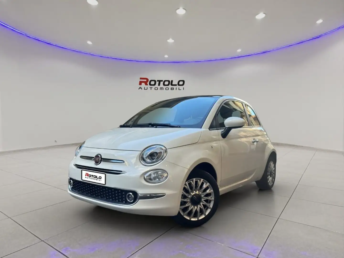 Fiat 500 1.0 Hybrid Dolcevita PROMO CAR SERENITY Wit - 1