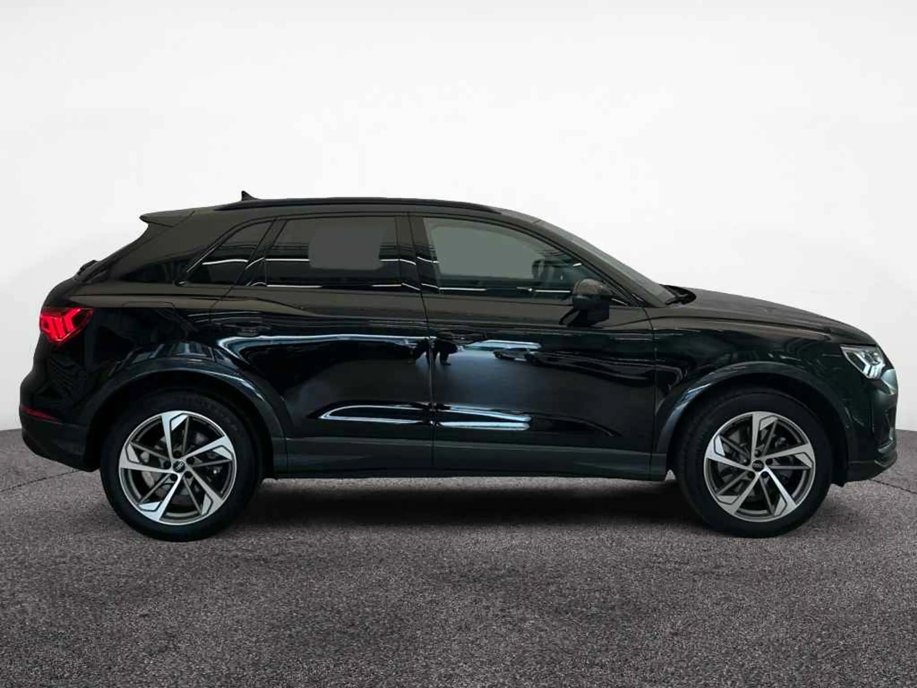 Audi Q3 advanced 40 TFSI qua *AHK*LED*NAVI*19"*ACC* — photo 6