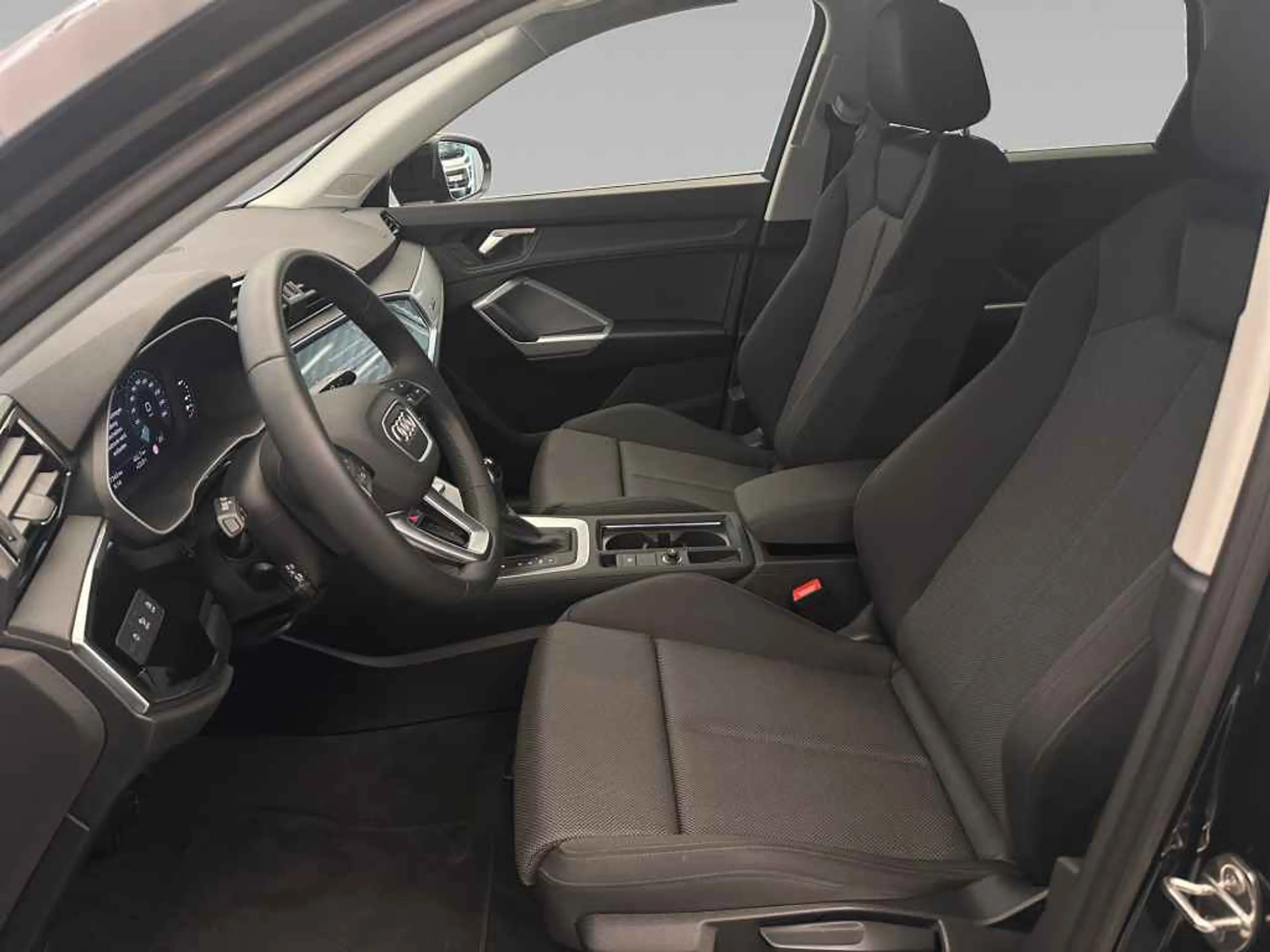 Audi Q3 advanced 40 TFSI qua *AHK*LED*NAVI*19"*ACC* — photo 11