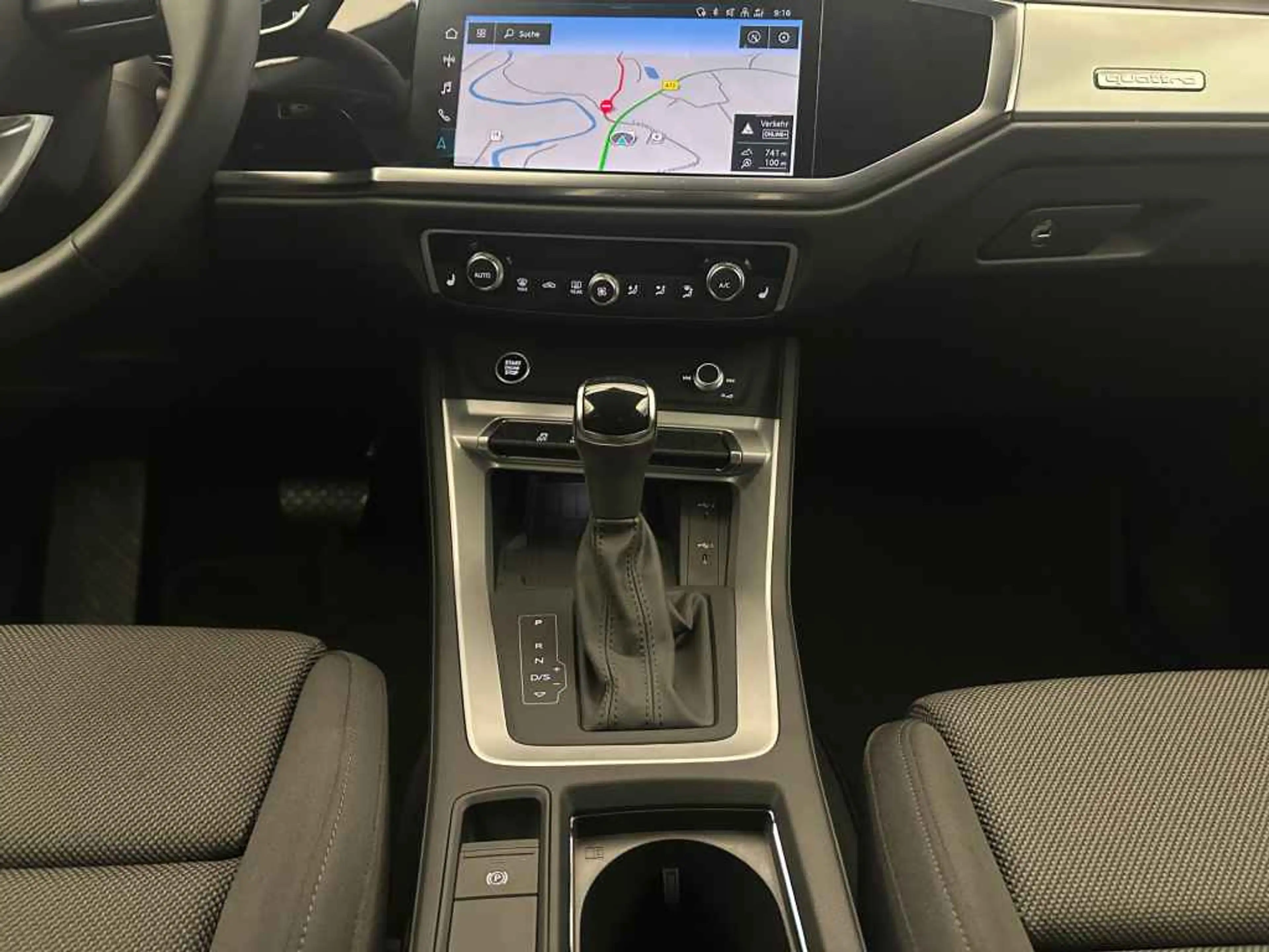 Audi Q3 advanced 40 TFSI qua *AHK*LED*NAVI*19"*ACC* — photo 14
