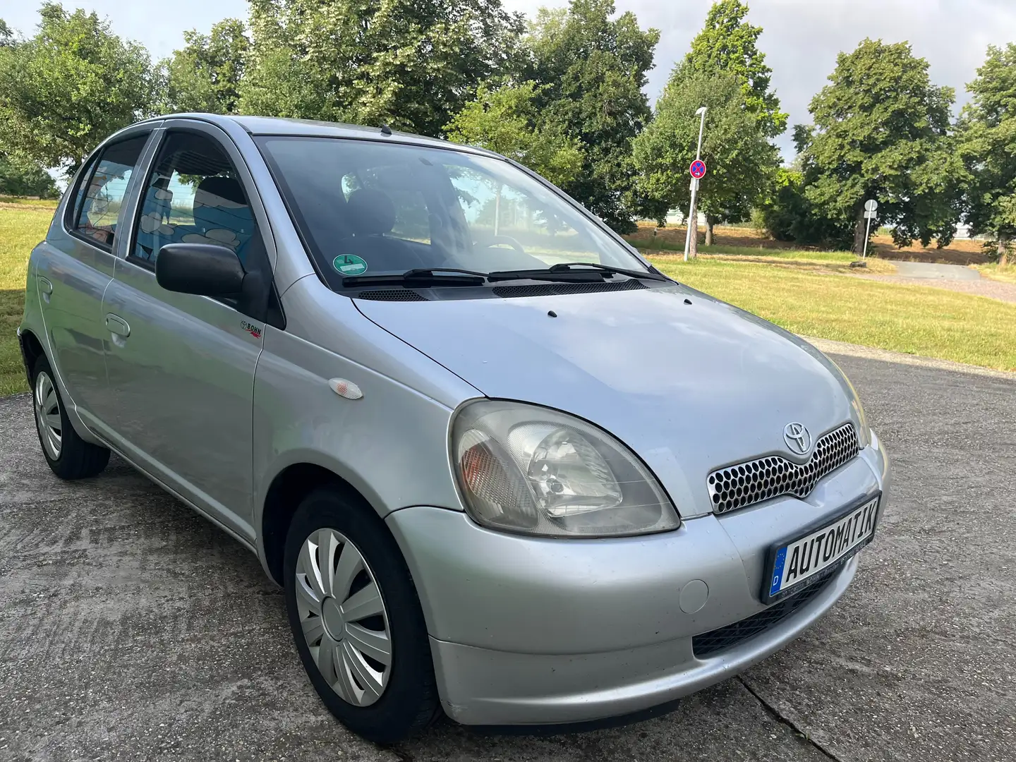 Toyota Yaris 1.3 linea sol Argent - 2