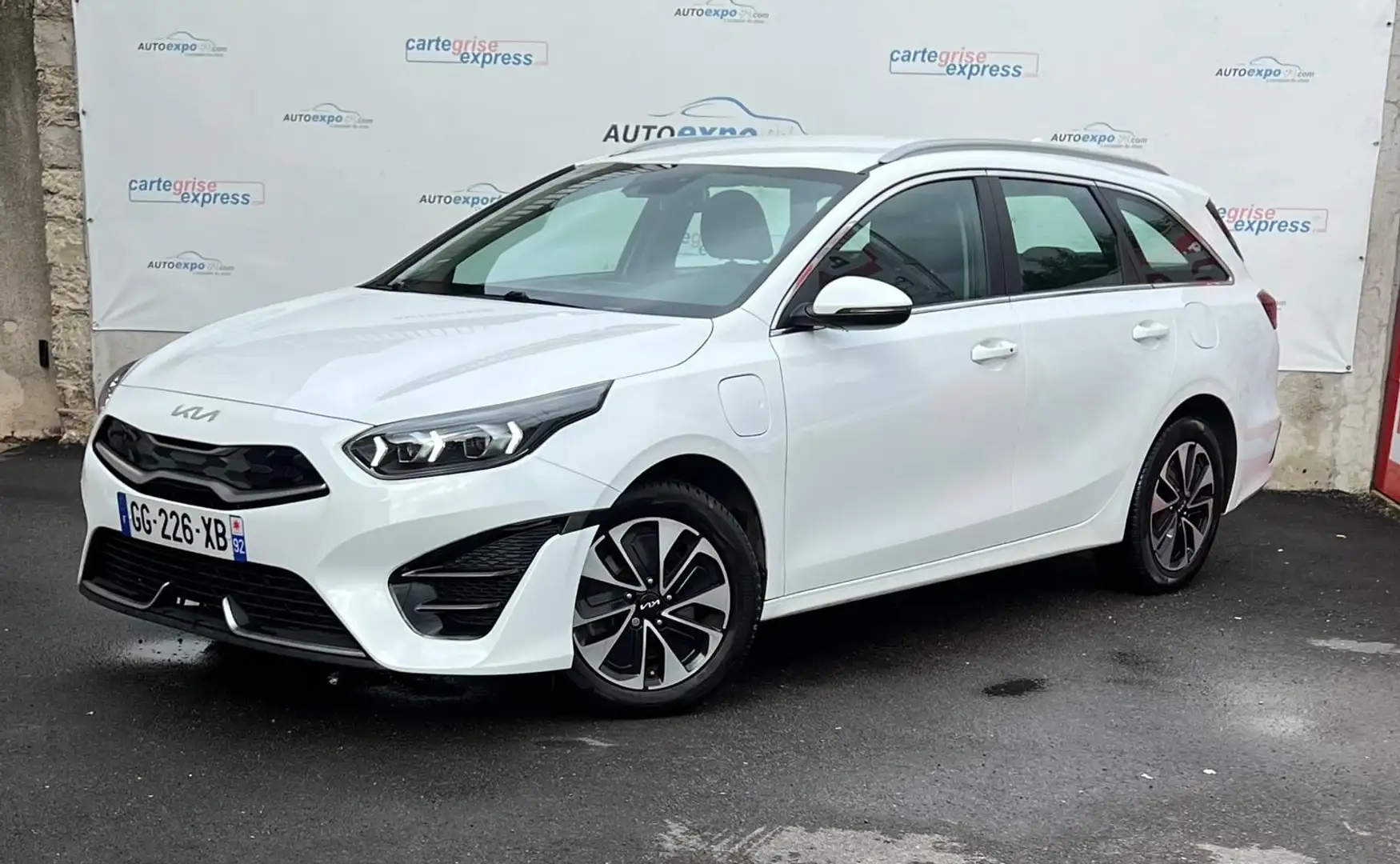 Kia Ceed SW / cee'd SW 1.6 GDI 141CH PHEV ACTIVE BUSINESS DCT6 Blanc - 1