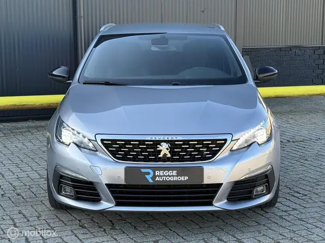 Peugeot 308 view 5