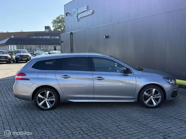 Peugeot 308 view 9