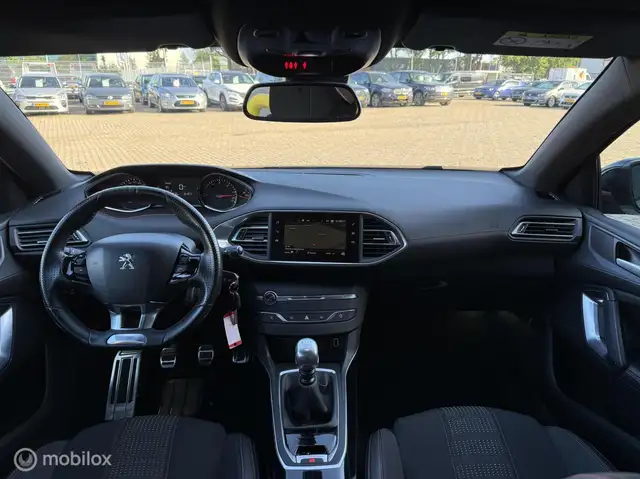 Peugeot 308 view 2