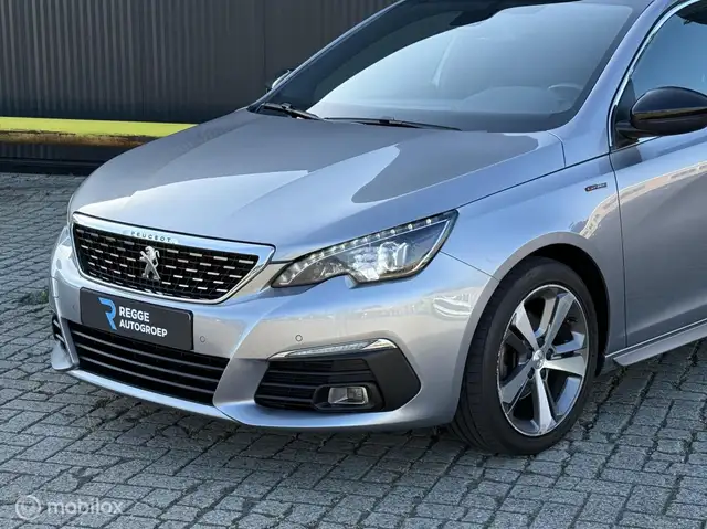 Peugeot 308 view 6