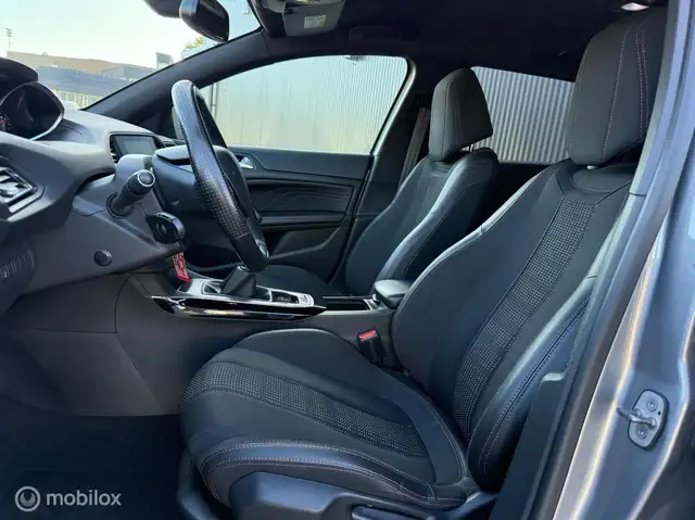 Peugeot 308 view 4