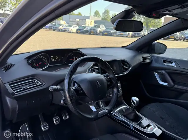 Peugeot 308 view 11