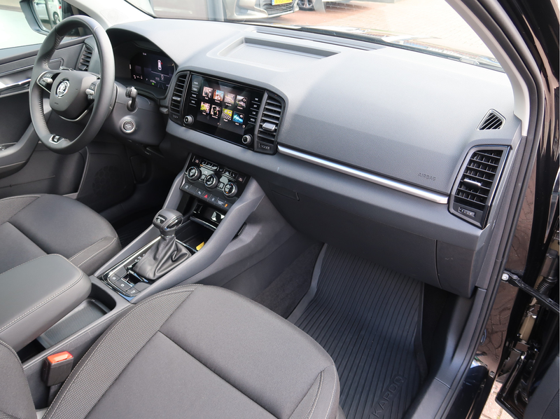 Skoda Karoq 1.5 TSI ACT Business Edition | trekhaak | stuur-st — photo 3