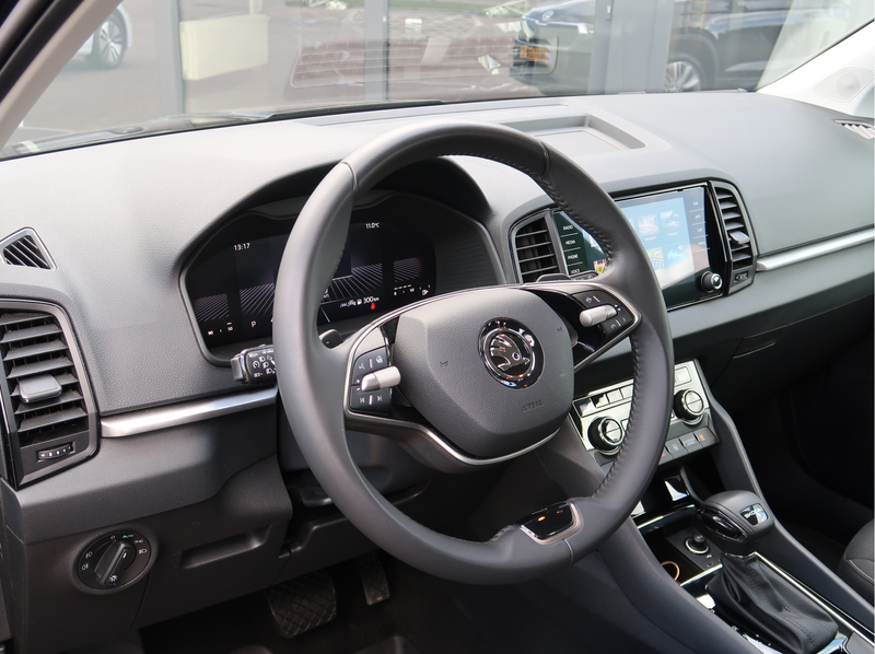 Skoda Karoq 1.5 TSI ACT Business Edition | trekhaak | stuur-st — photo 10