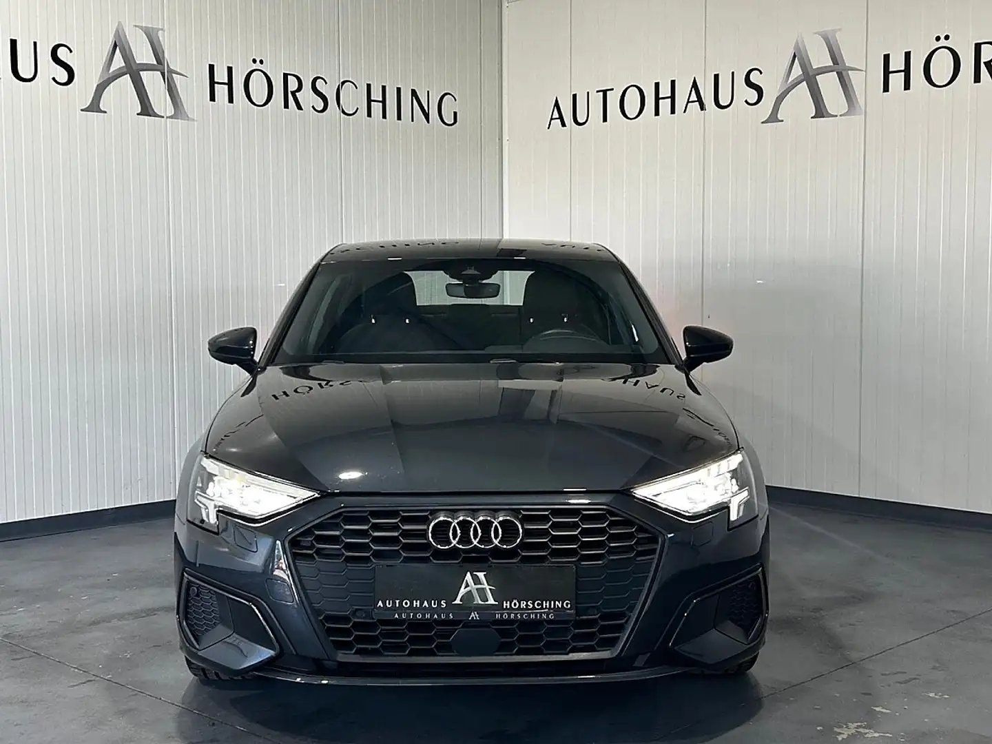 Audi A3 35 TDI S-tronic Grau - 2