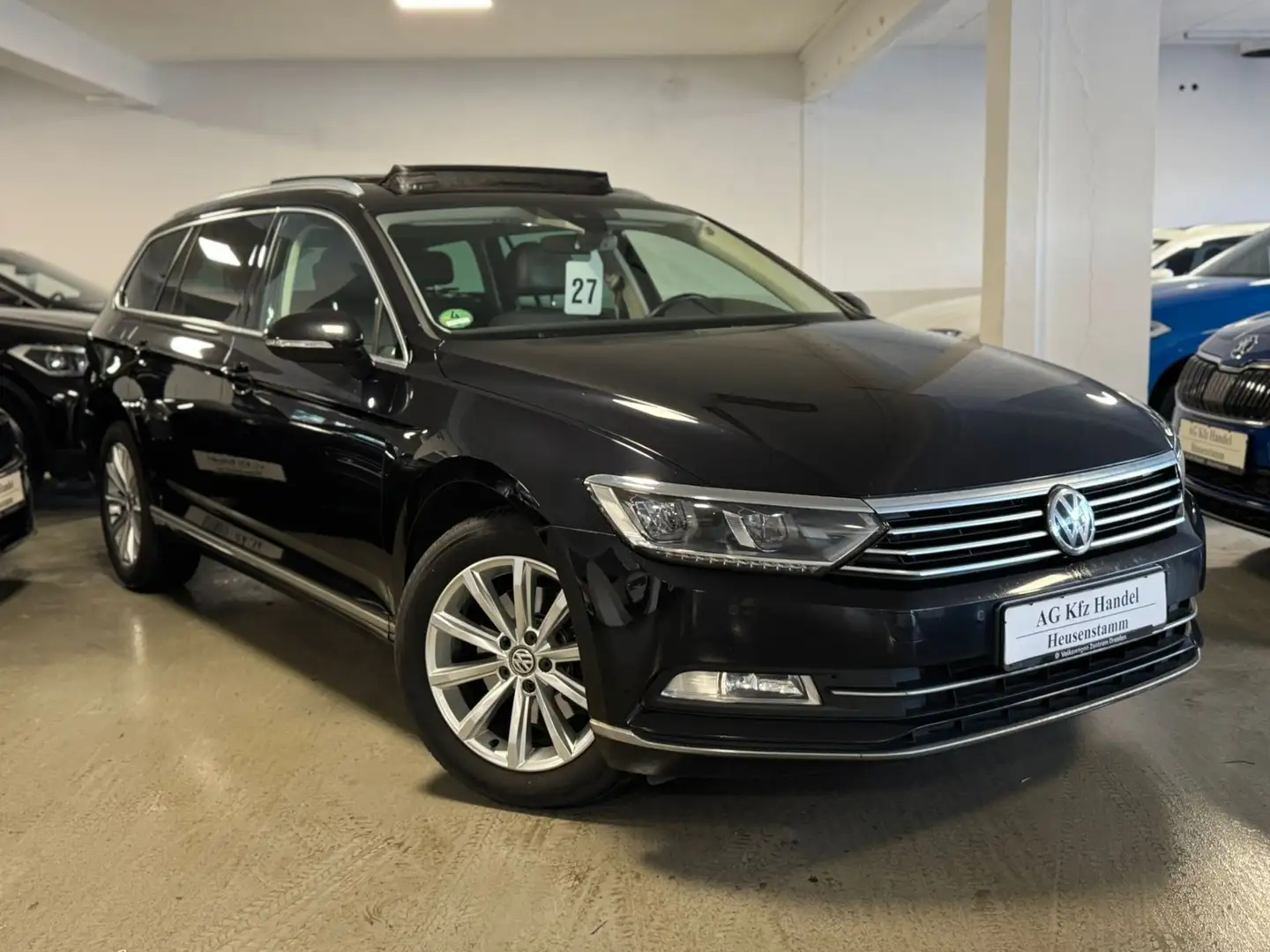 Volkswagen Passat Variant Highline 2,0 TDI/LED/PANO/NAVI Noir - 1