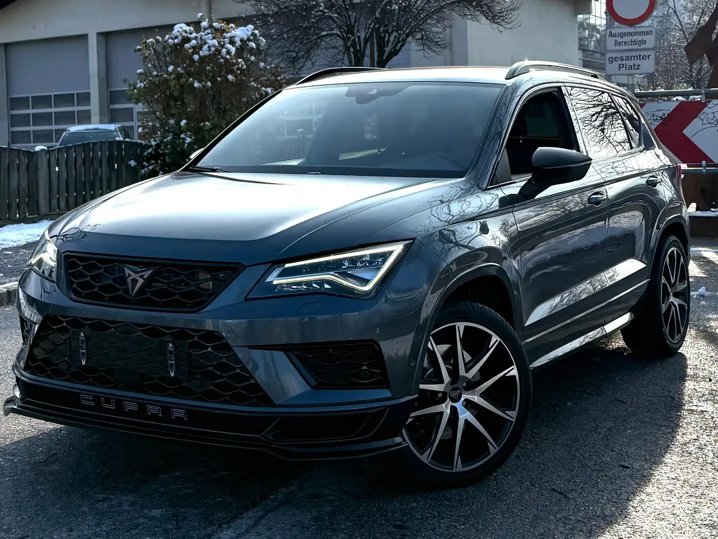 CUPRA Ateca Top Optik Servicegepflegt Grau - 1