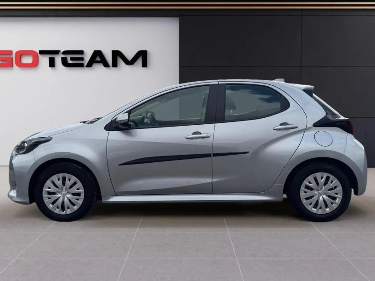 Toyota Yaris 1.5HSD DYNAMIC DE DIRECTION!!! Gris - 2