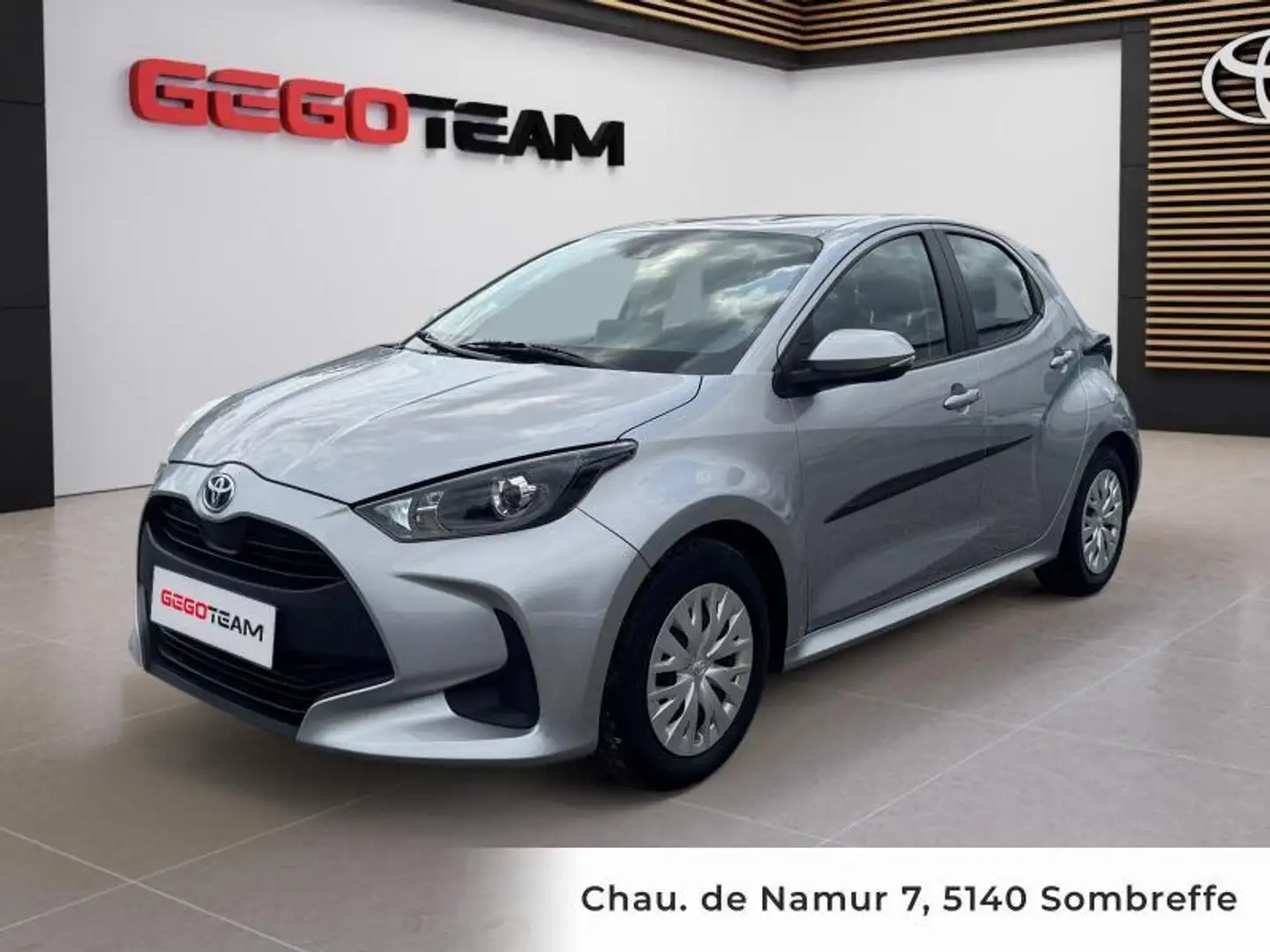 Toyota Yaris 1.5HSD DYNAMIC DE DIRECTION!!! Gris - 1