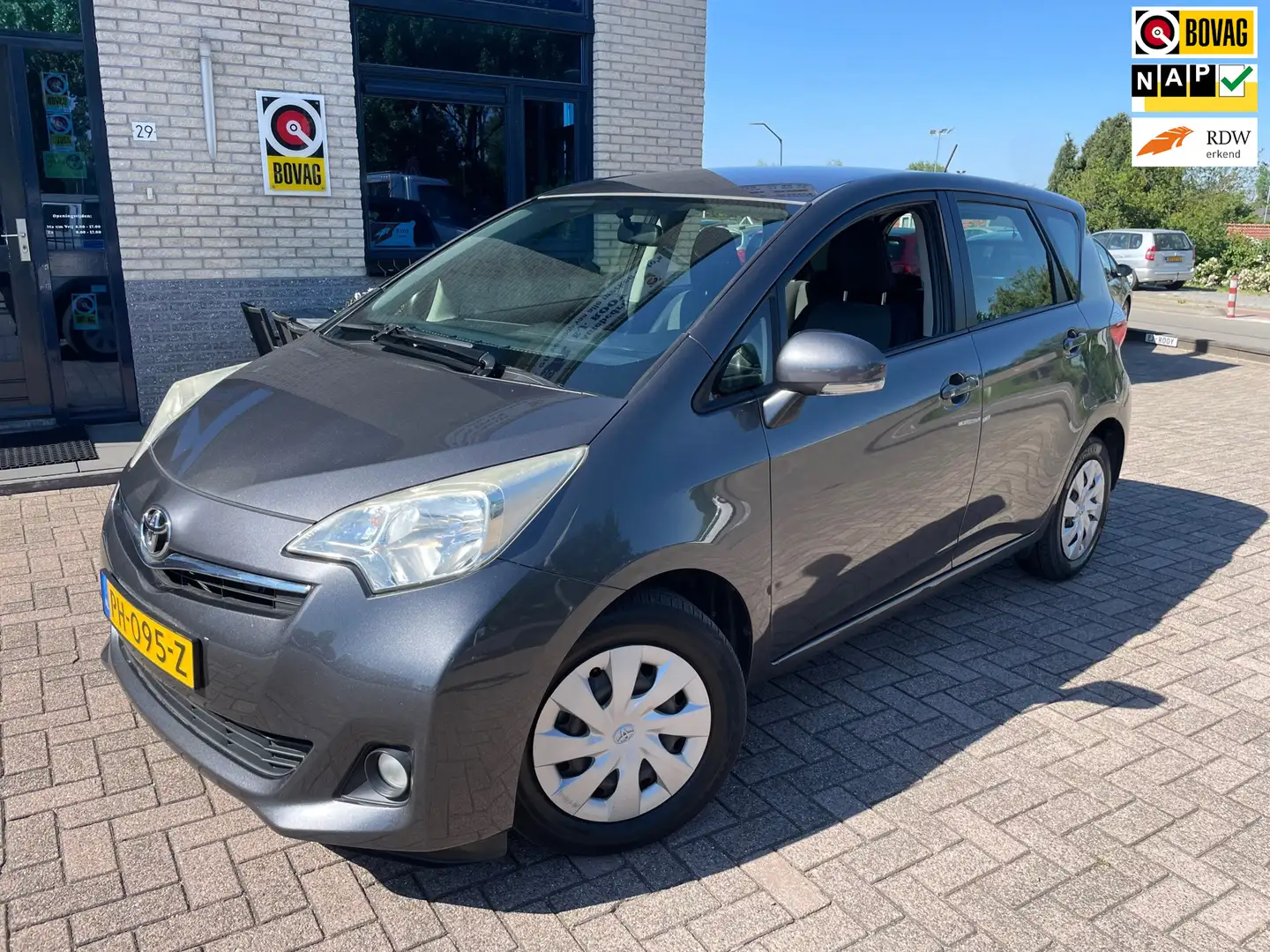 Toyota Verso-S 1.3 VVT-i Aspiration-camera-airco Gri - 1