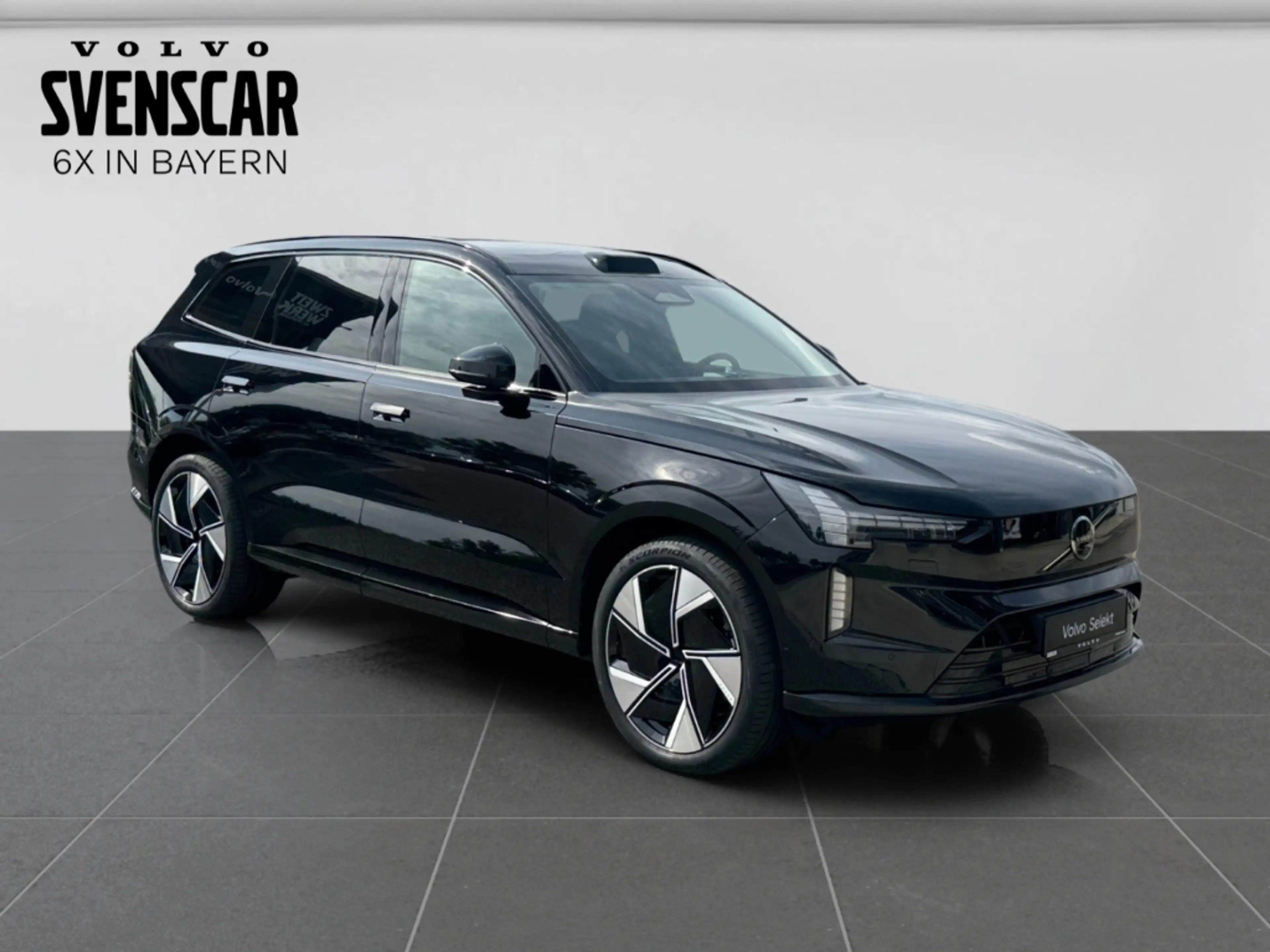 Volvo EX90 Ultra Twin Performance AWD B&W StandHZG AHK-el. kl — photo 7