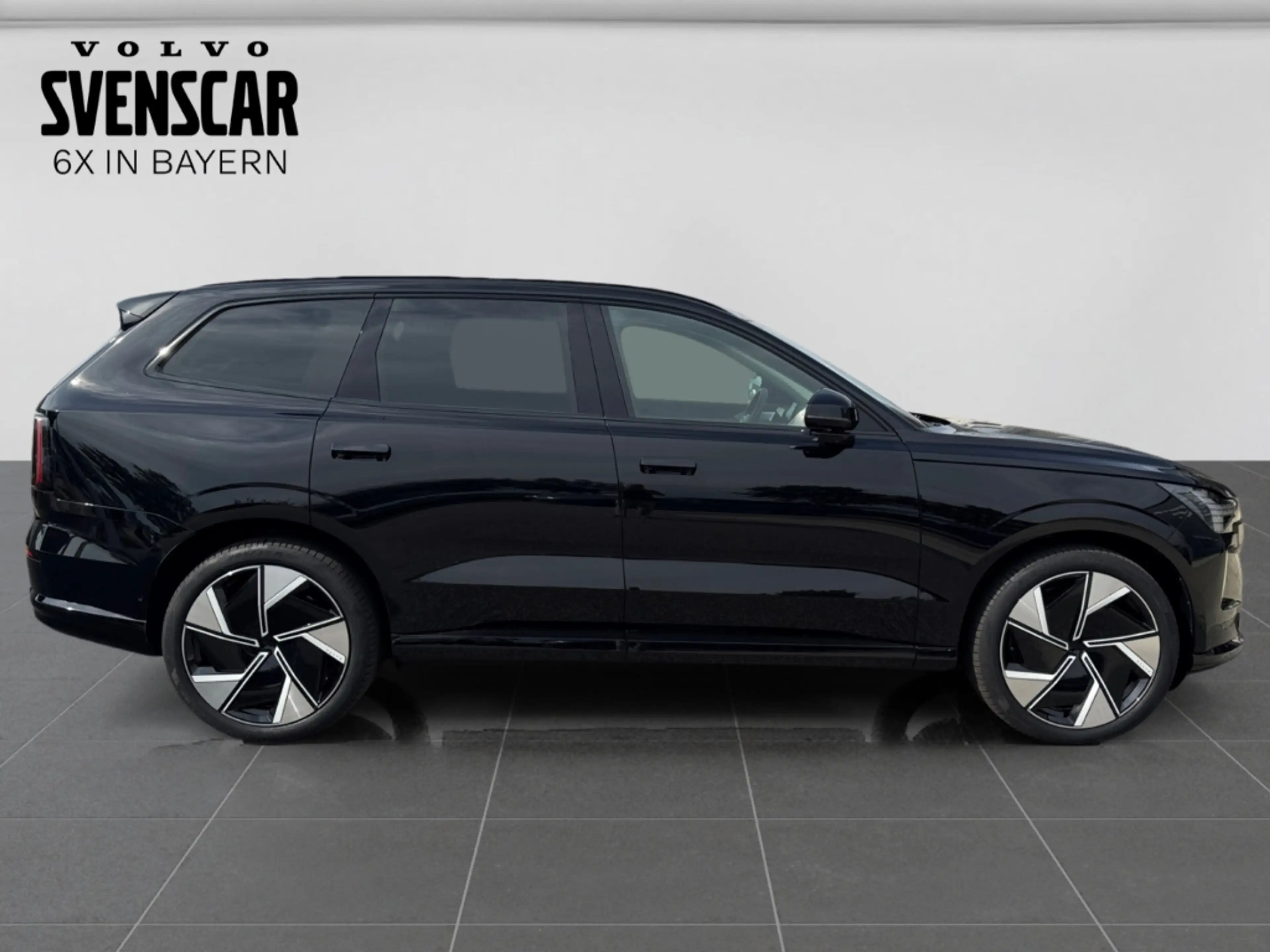 Volvo EX90 Ultra Twin Performance AWD B&W StandHZG AHK-el. kl — photo 6