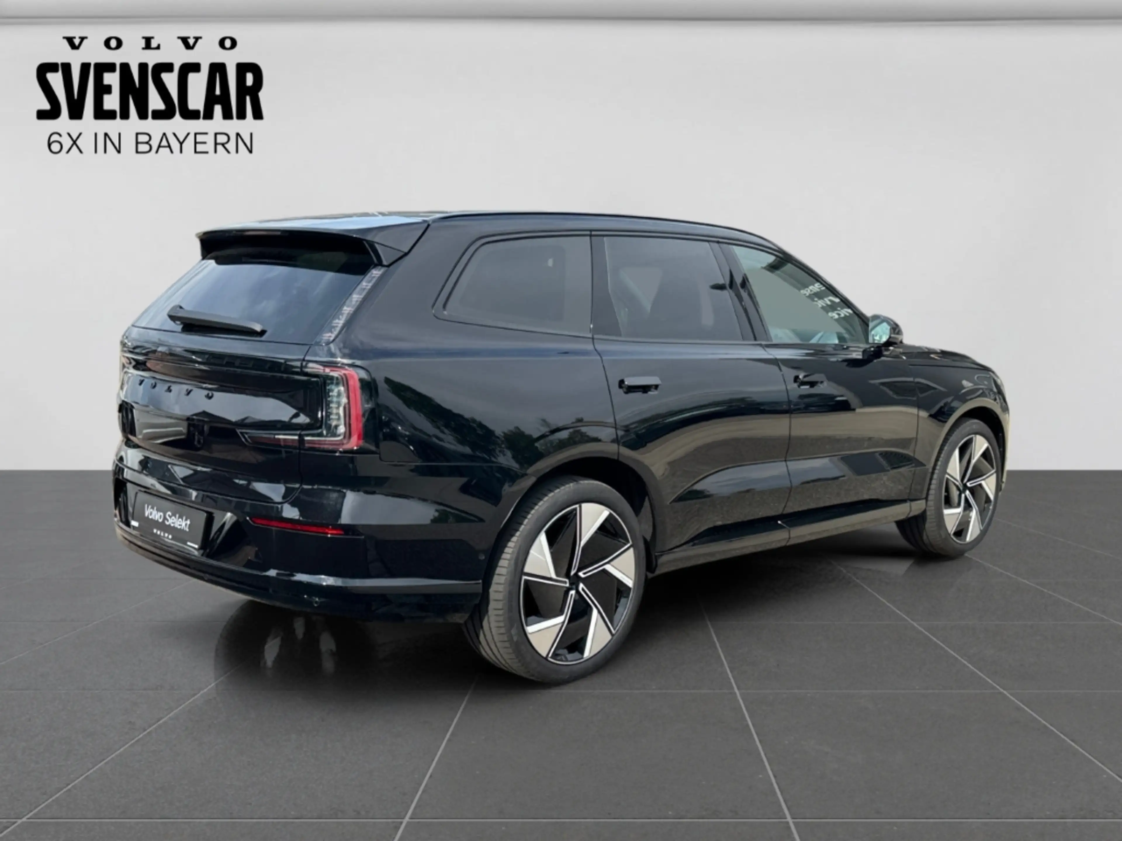 Volvo EX90 Ultra Twin Performance AWD B&W StandHZG AHK-el. kl — photo 5