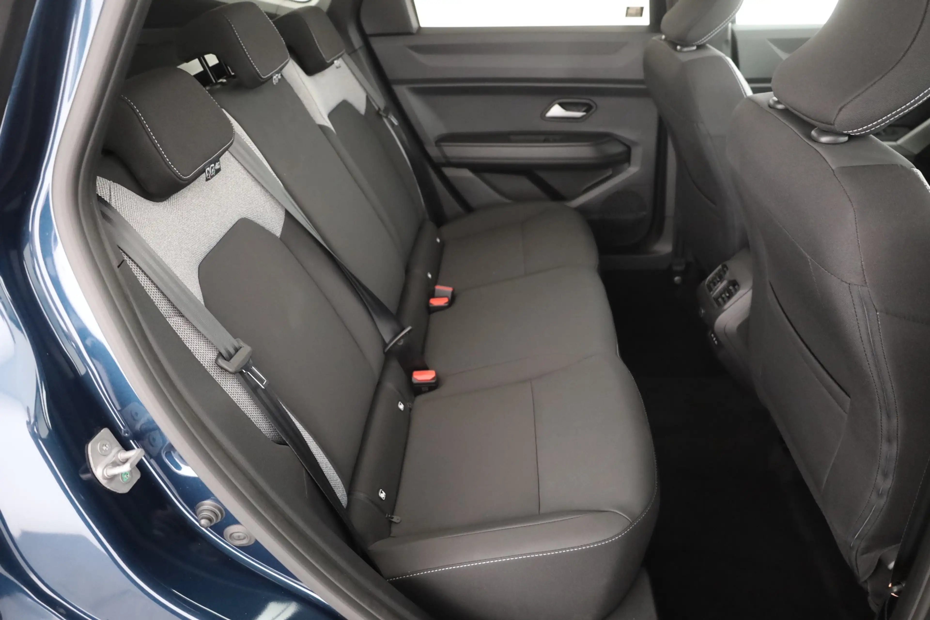Dacia Bigster Journey HEV 155 Aut. LED ACC Navi 360° — photo 24