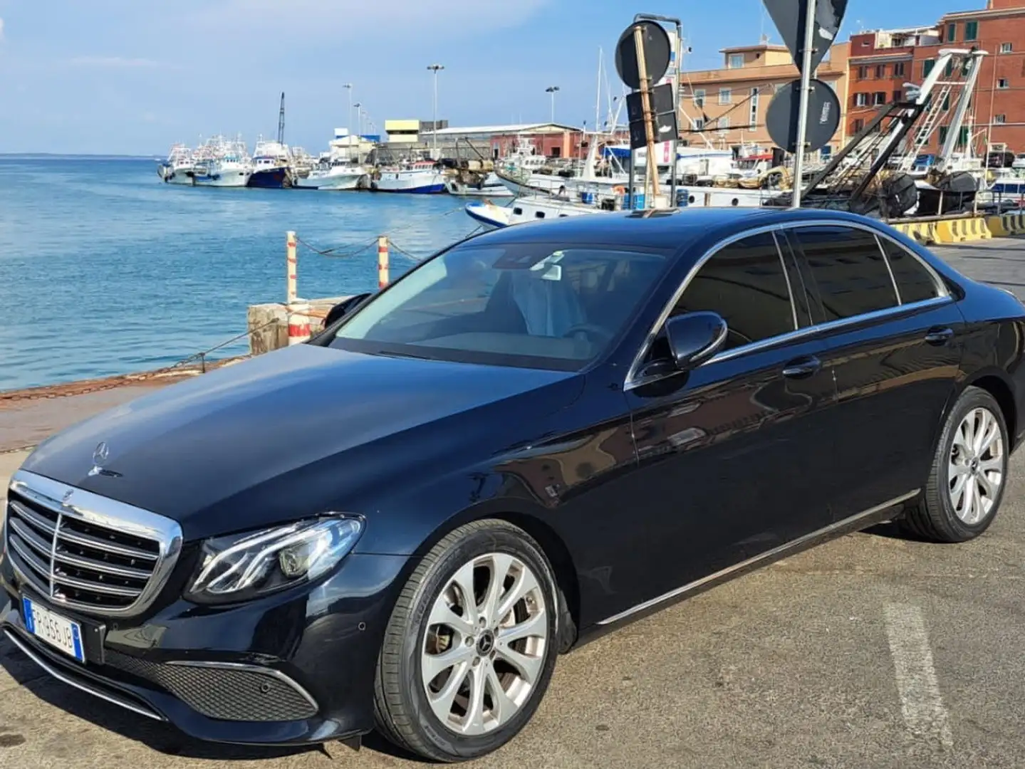 Mercedes-Benz E 220 d Exclusive auto Nero - 1